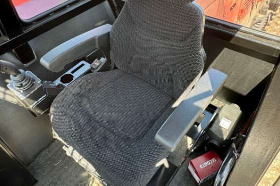 Гусеничный самоходный мульчер модели ТЛП-4М-038А