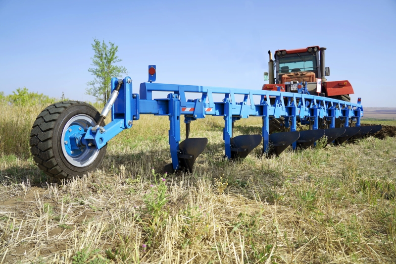 Плуг лемешный навесной усиленный FINIST ПЛНУ-8-40