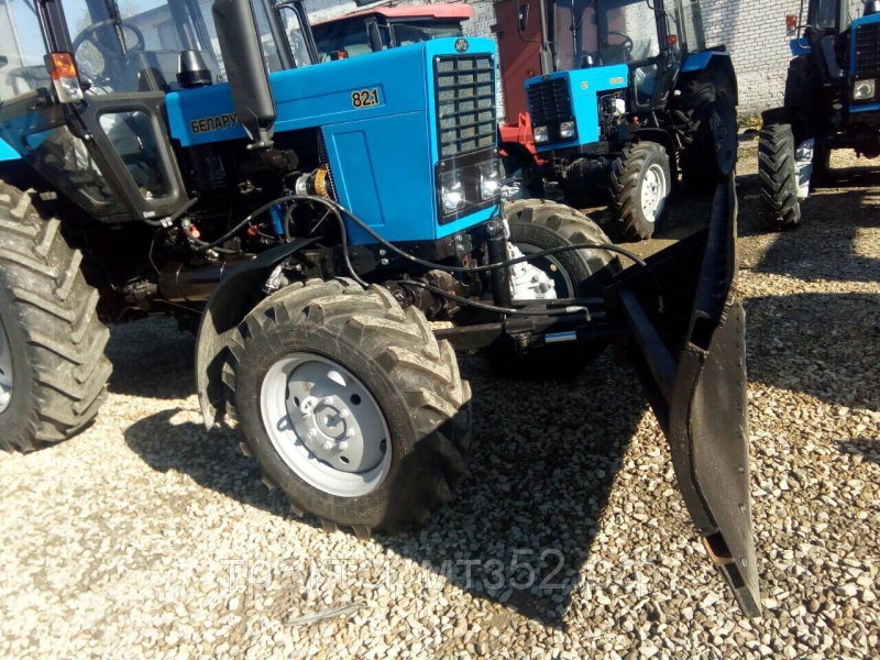 Отвал двухсторонний универсальный гидроповоротный ОДУ-2,4-01