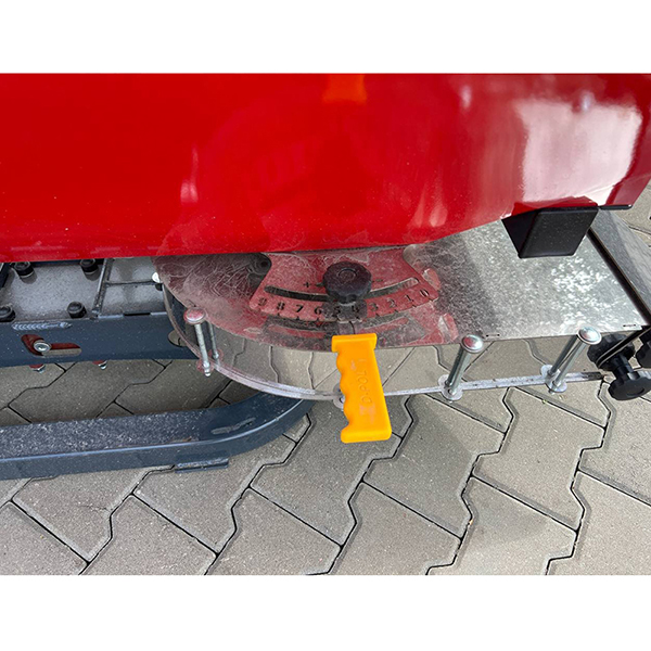 Разбрасыватель удобрений РУМ-800 усиленный с садовой приставкой тентованный