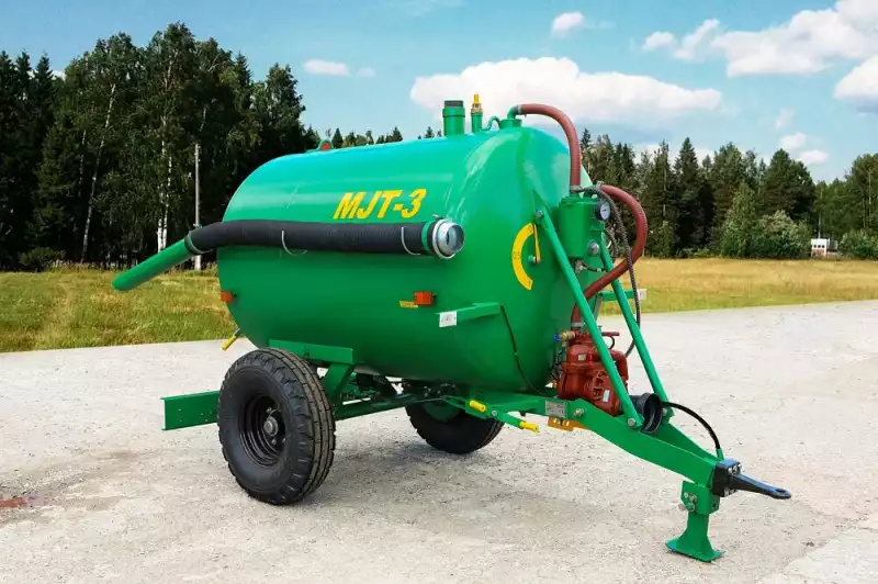 Машина для внесения жидких органических удобрений МЖТ-3