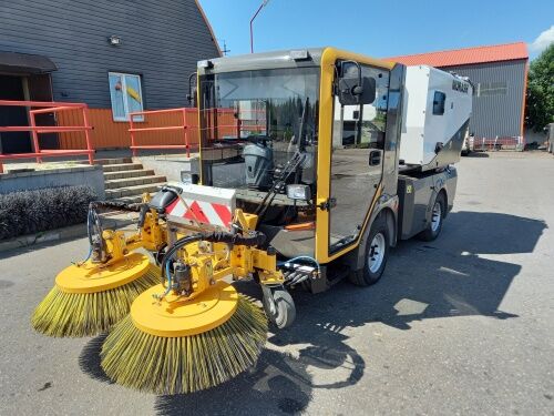 Машина Малогабаритная Коммунальная ММК2000