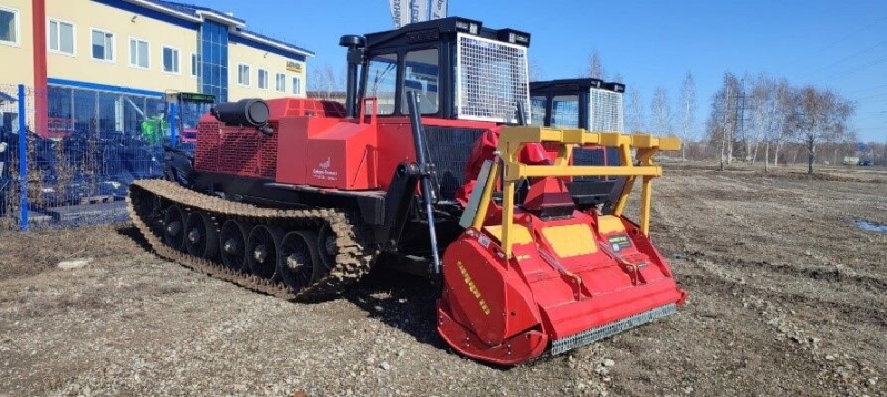 Гусеничный самоходный мульчер модели ТЛП-4М-038А