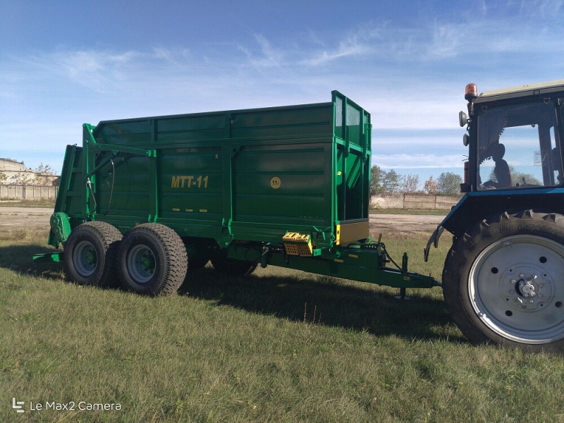 Машина для внесения твердых органических удобрений МТТ-11
