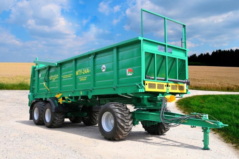 Машина для внесения твердых органических удобрений МТУ-24А-1