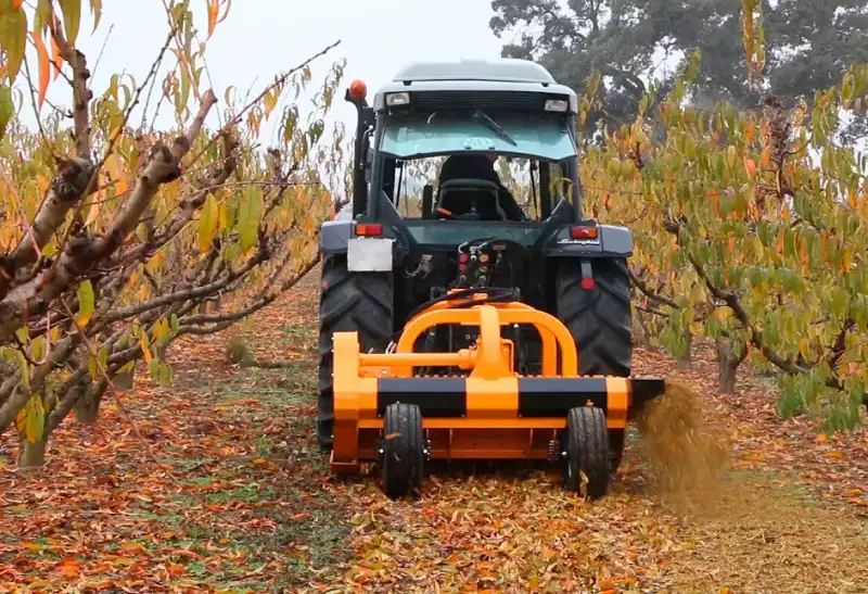 Мульчер с реверсивным гидравлическим питателем Serrat Kastor 350