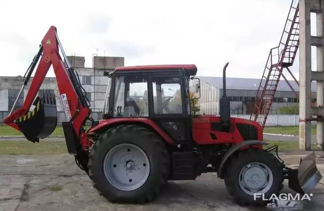 Экскаватор-бульдозер на базе трактора "Беларус-92П" с гидраповоротным отвал