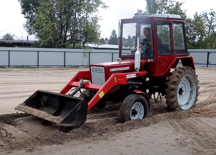 Погрузчик  ПКУ-0,5 L ( три цилиндра) на трактор Т25 с ковшом фронтальным V=0.25м3 L=1500мм 
