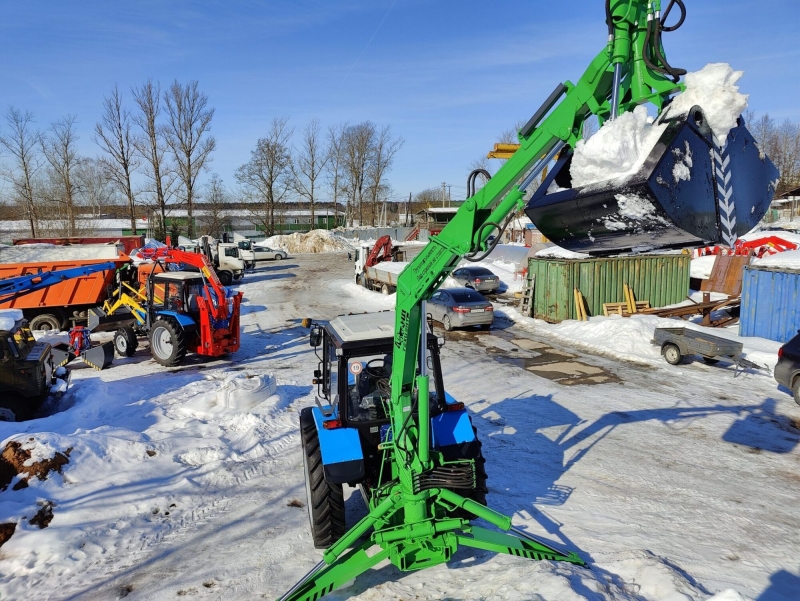Погрузчик-экскаватор ПЭ-Ф-1БМ «Универсал Старт»