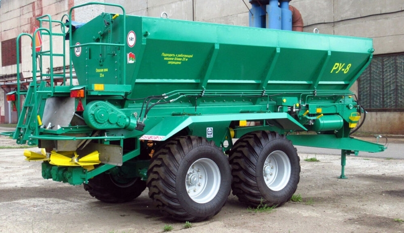 Машина для внесения пылевидных химмелиорантов МШХ-9