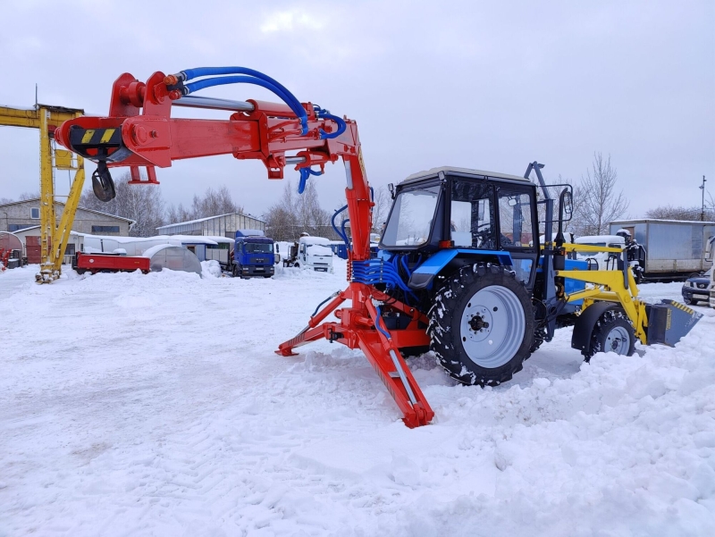 Погрузчик-экскаватор ПГФУ 1500 «Универсал Макси»