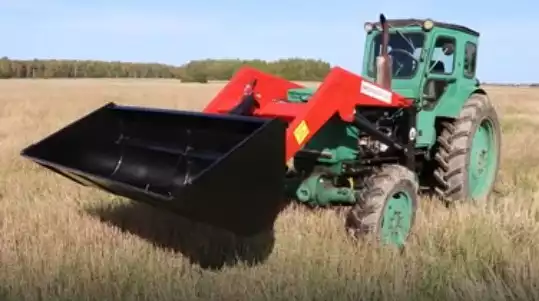 Погрузчик (КУН) ПКУ-0,8 (три цилиндра) на трактор Т40/ЛТЗ с ковшом фронтальным V=0,65м³ L=2000мм