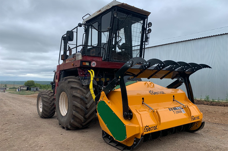 Энергосредство универсальное УЭС-280 (Палессе U280) с мульчером Serrat FX5 T-2000