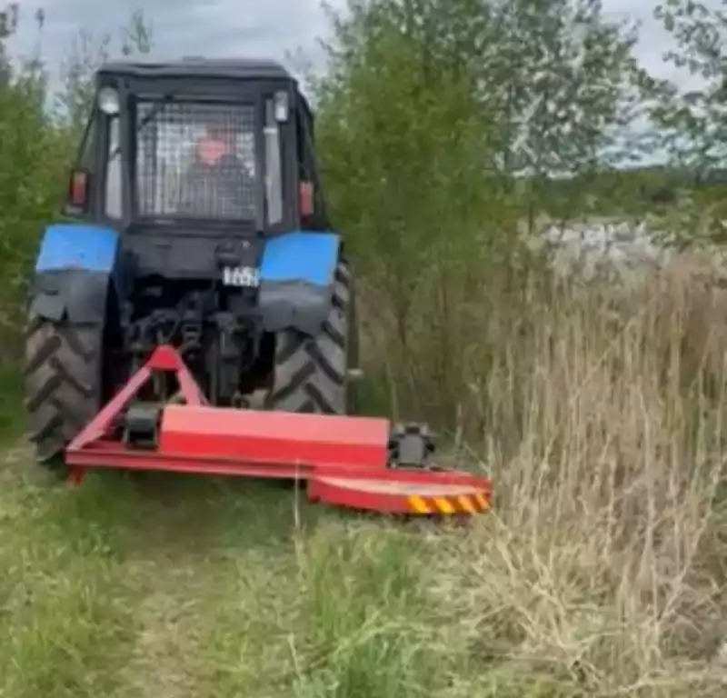 Кусторез тракторный КРТ-1Б