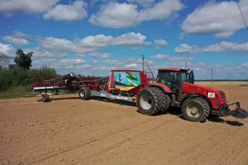 Сеялка зерновая пневматическая «LIDER-12000» (СЗП-12)