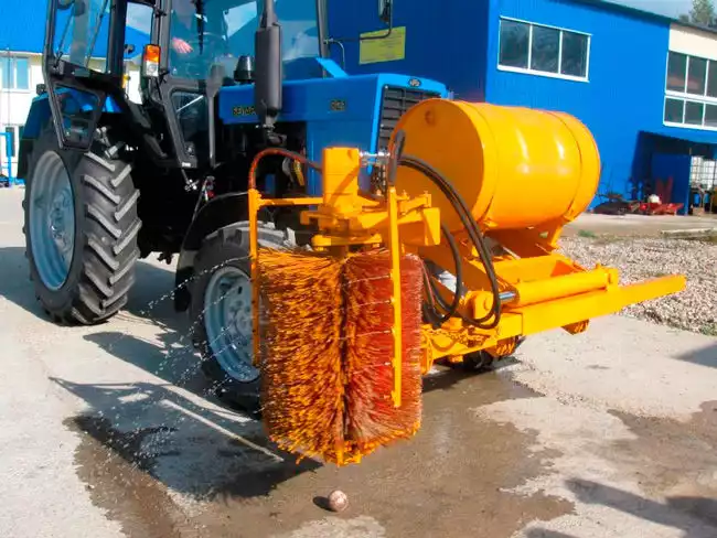 Щетка БЛ-900М (для очистки дорожных ограждений)