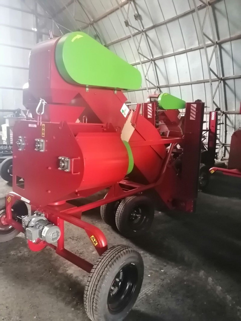 Зернометатель самопередвижной ЗМС-140-02-1-Ч NEXT