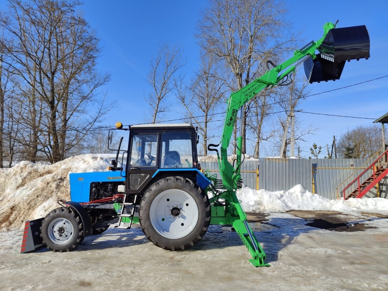 Погрузчик-экскаватор ПЭ-Ф-1БМ «Универсал Старт»