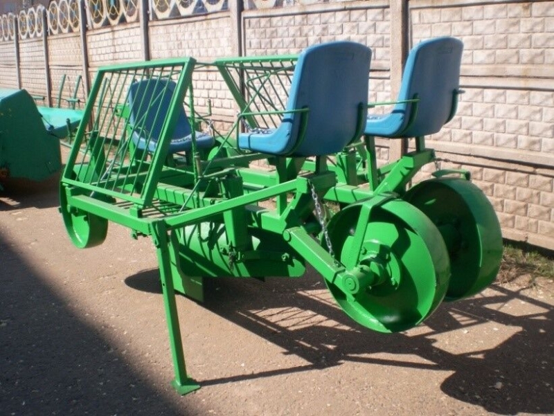 Машина для посадки саженцев плодовых деревьев и кустарников МПС-2М