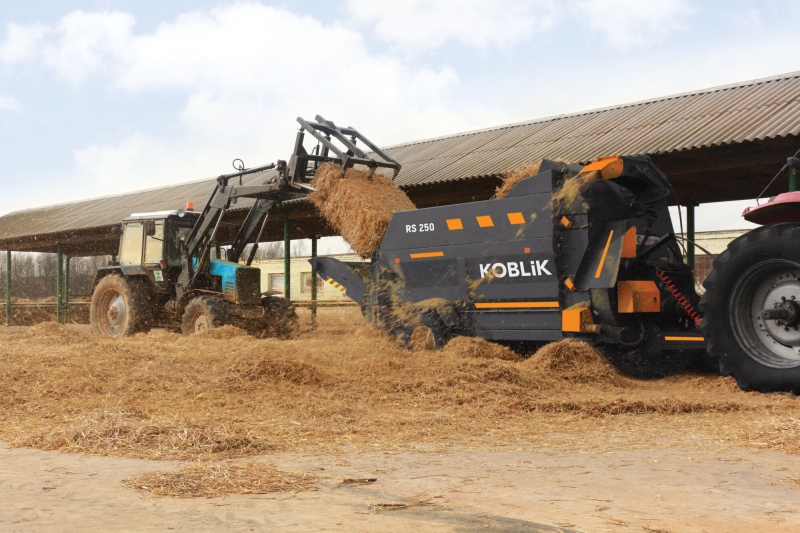 Раздатчик – выдуватель соломы RS 250