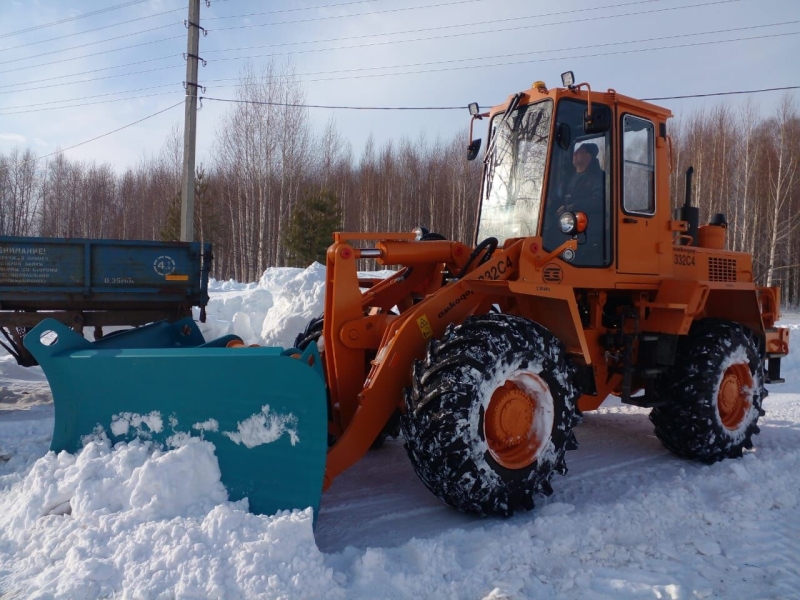 Клиновой отвал 3,5 м на фронтальный погрузчик