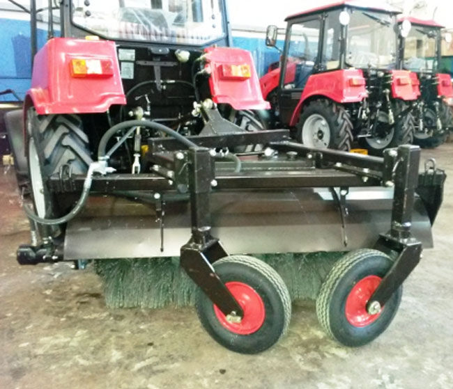 Щетка тракторная ЩТ-20-00.00.000-01 с системой орошения