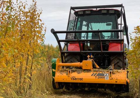 Мульчер FX3 модель T-1800 с фиксирующими молотками и гидравлической толкающей рамой