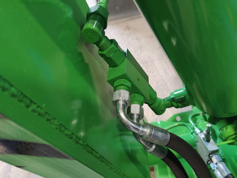 Погрузчик-экскаватор ПЭ-Ф-1БМ «Универсал Оптима»