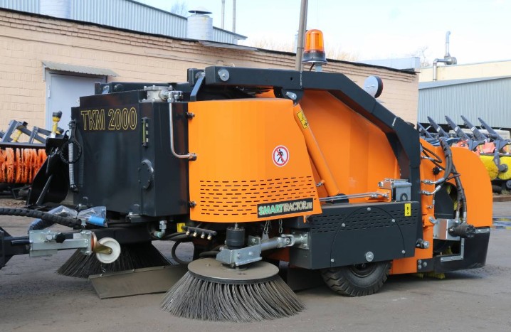 Прицепная подметально-уборочная машина TKM-2000