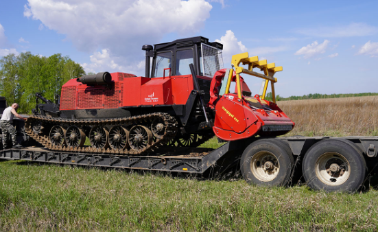 Гусеничный самоходный мульчер модели ТЛП-4М-038А