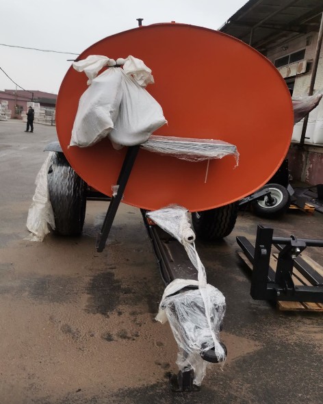 Машина поливомоечная на трак-торном прицепе модели ПО-5,0