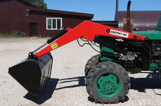 Погрузчик (КУН) ПКУ-0,8 (три цилиндра) на трактор Т40/ЛТЗ с ковшом фронтальным V=0,65м³ L=2000мм