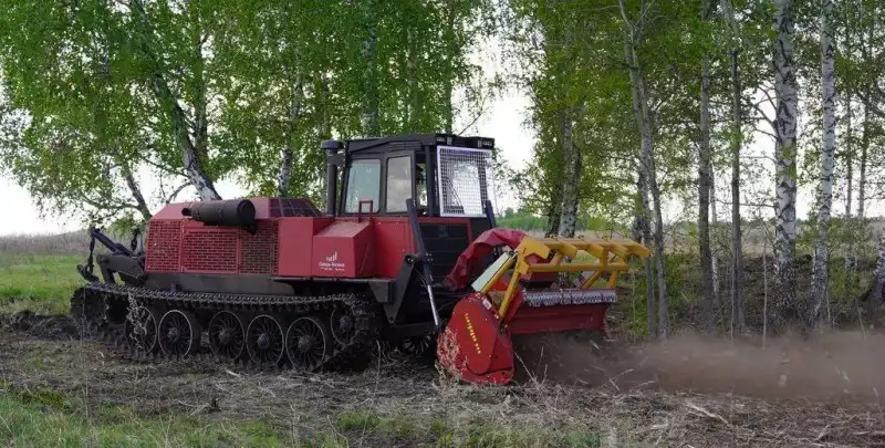 Гусеничный самоходный мульчер модели ТЛП-4М-038А